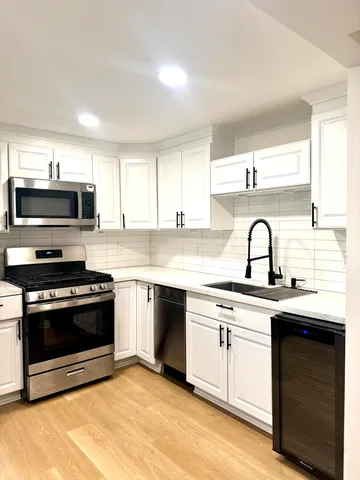 $372,000 | 2120 North Indian Canyon Drive, Unit D, Palm Springs, CA 92262