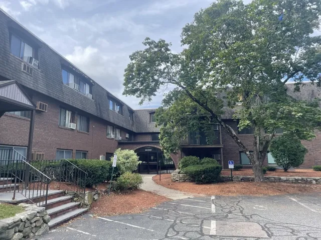 $289,950 | 688 Boston Post Road East, Unit 324, Marlborough, MA 01752