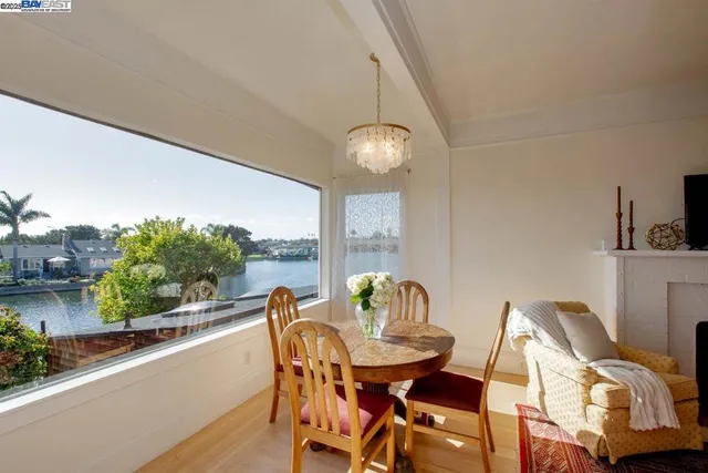 $1,295,000 | 2000-2000 Clinton Avenue, Alameda, CA 94501