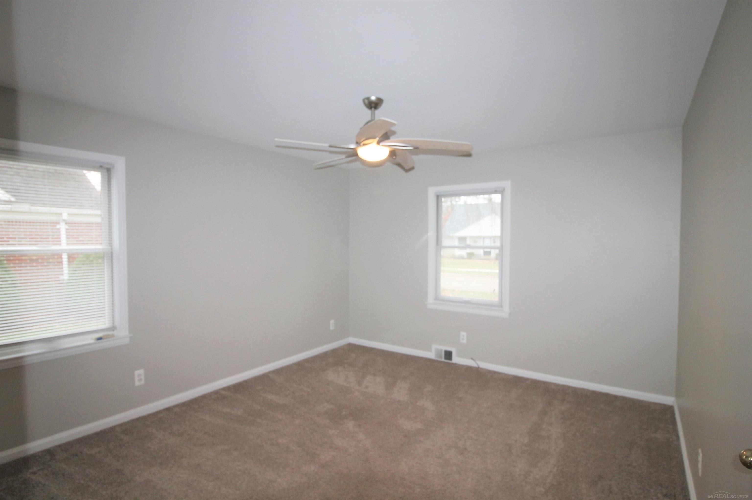 1424 Torrey Road Grosse Pointe Woods, MI 48236 - Photo 23 of 54