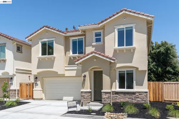 $745,000 | 122 Crk Vw Circle, Fairfield, CA 94533