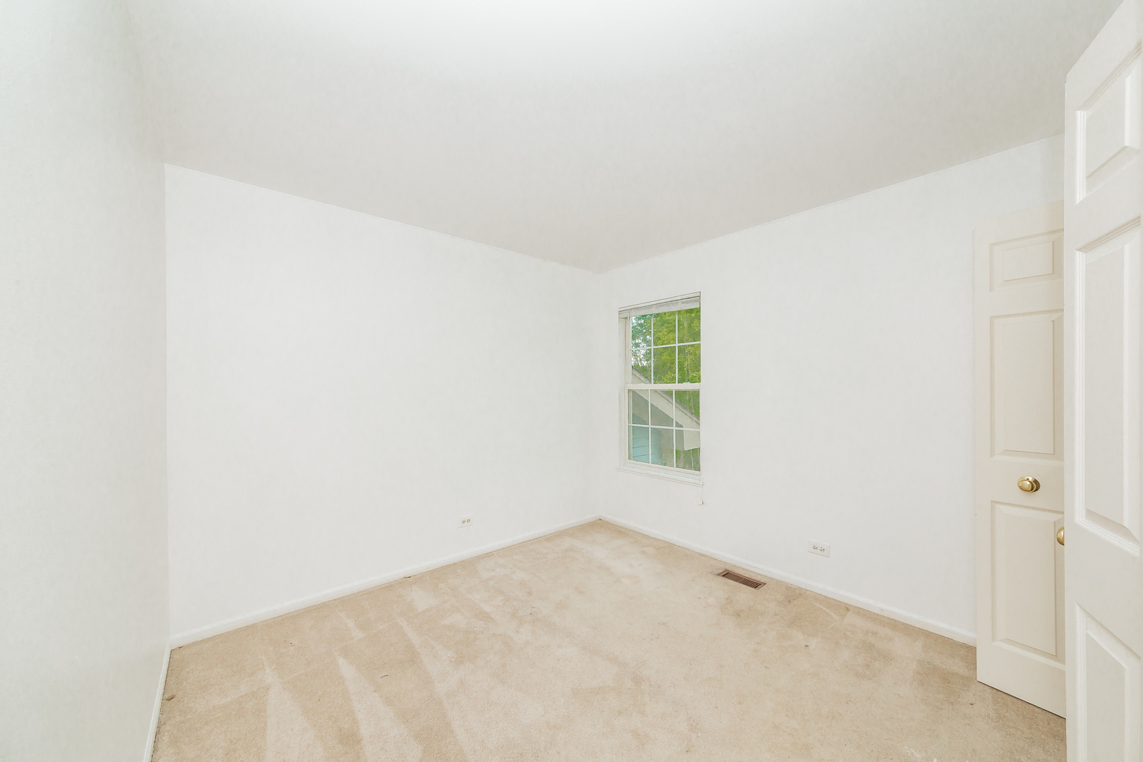 1244 Coldspring Road Elgin, IL 60120 - Photo 19 of 21
