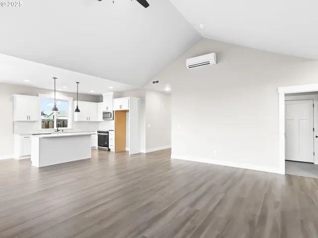 $619,900 | 2239 East Otter Loop, Unit 59, La Center, WA 98629