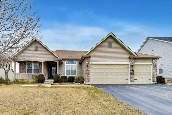 $475,000 | 2313 Eisenhower Boulevard, McHenry, IL 60051