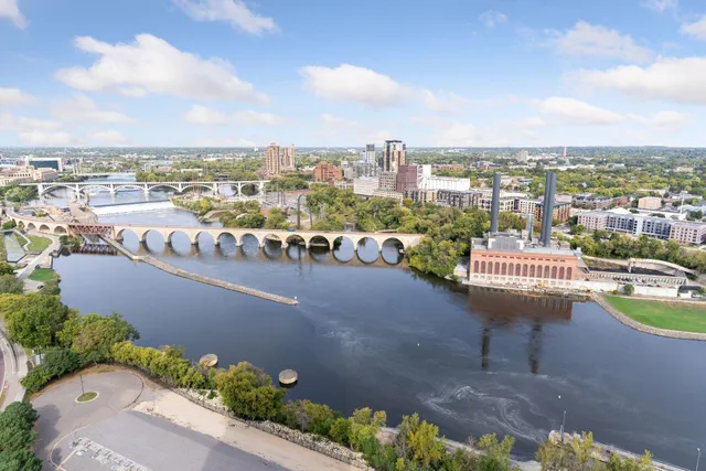 $1,695,000 | 1111 West River Parkway, Unit 26C, Minneapolis, MN 55415