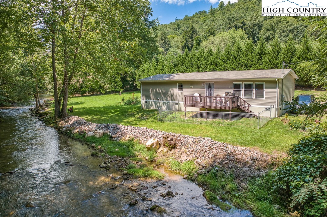 1270 Doe Creek Road Butler, TN 37640 - Photo 1 of 45 Gallery Image 1