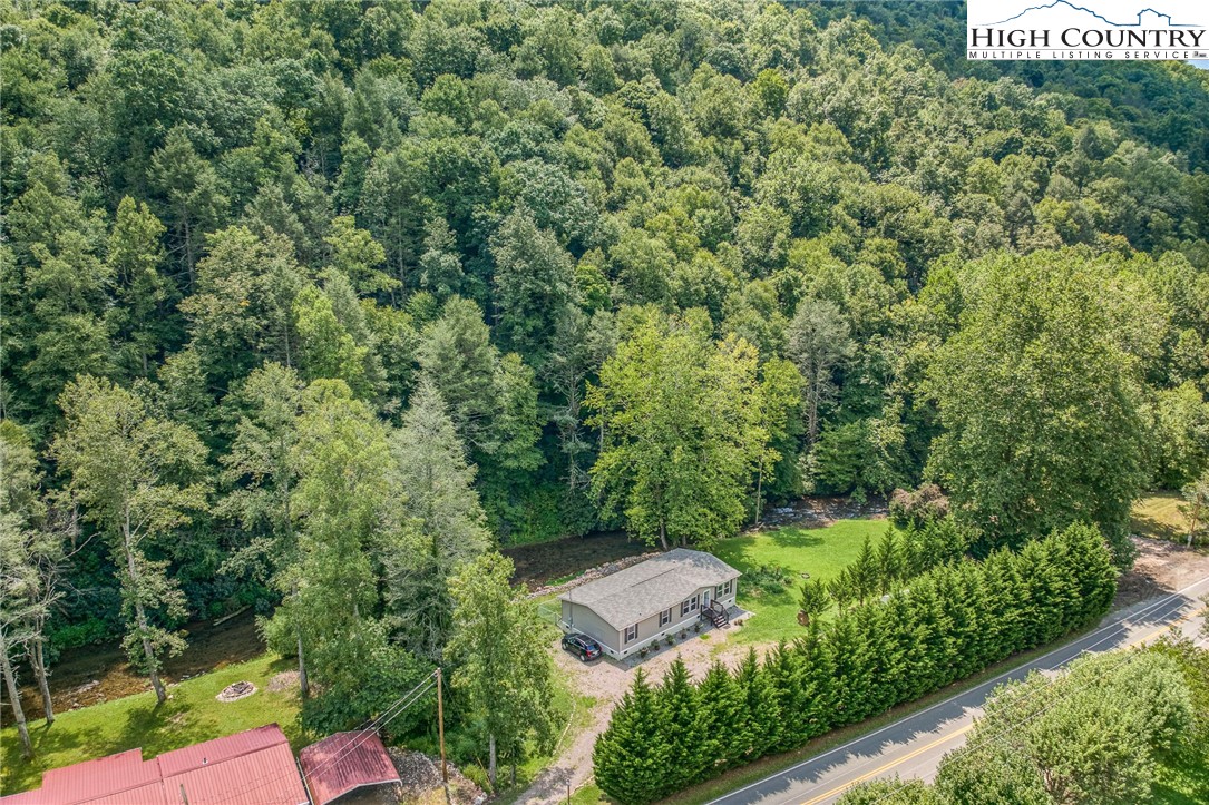 1270 Doe Creek Road Butler, TN 37640 - Photo 4 of 45 Gallery Image 4