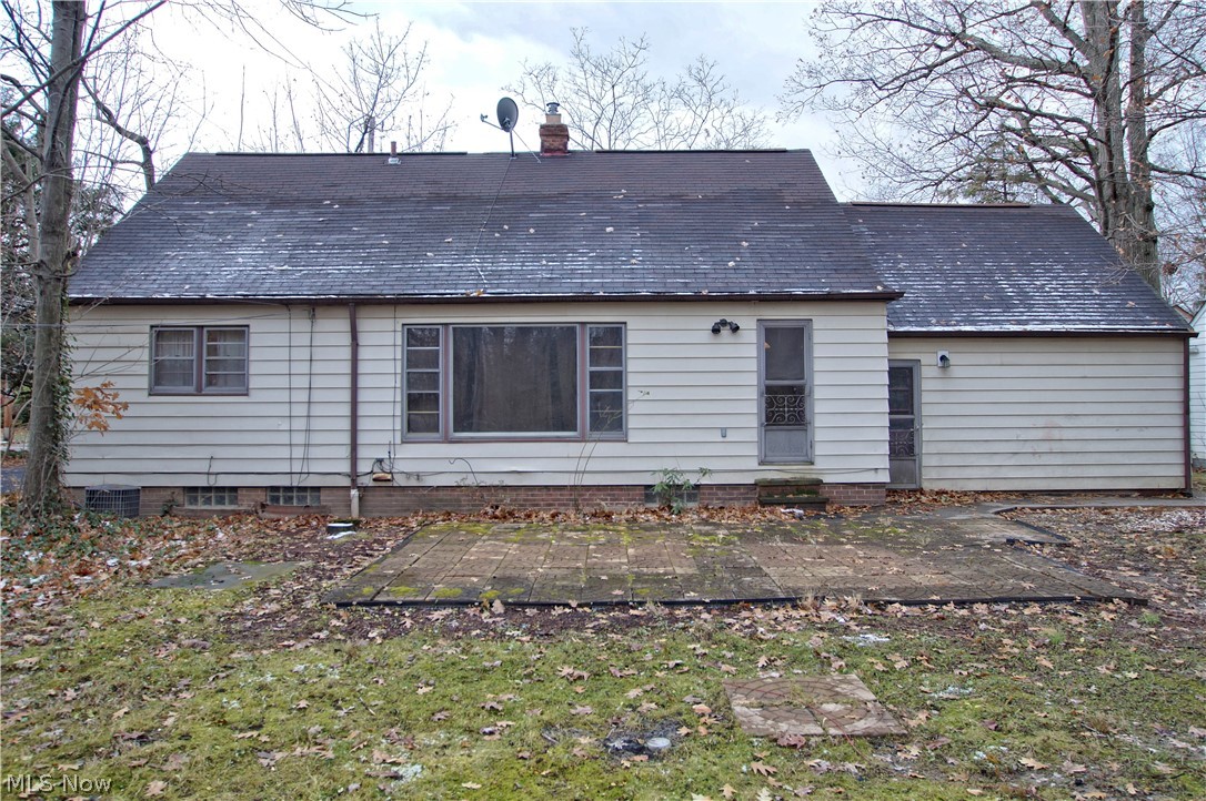 1675 Wood Road Cleveland Heights, OH 44121 - Photo 4 of 32
