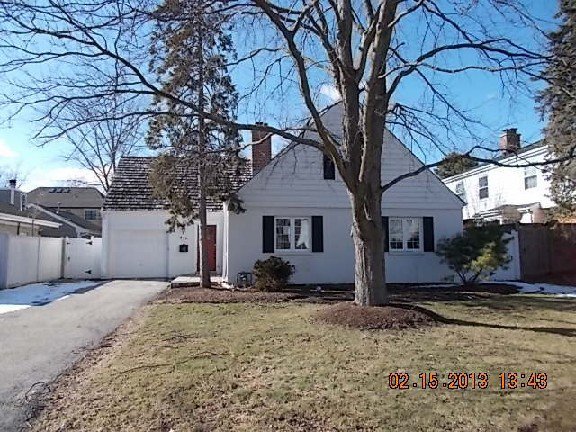 936 Kenton Road Deerfield, IL 60015 - Photo 1 of 11