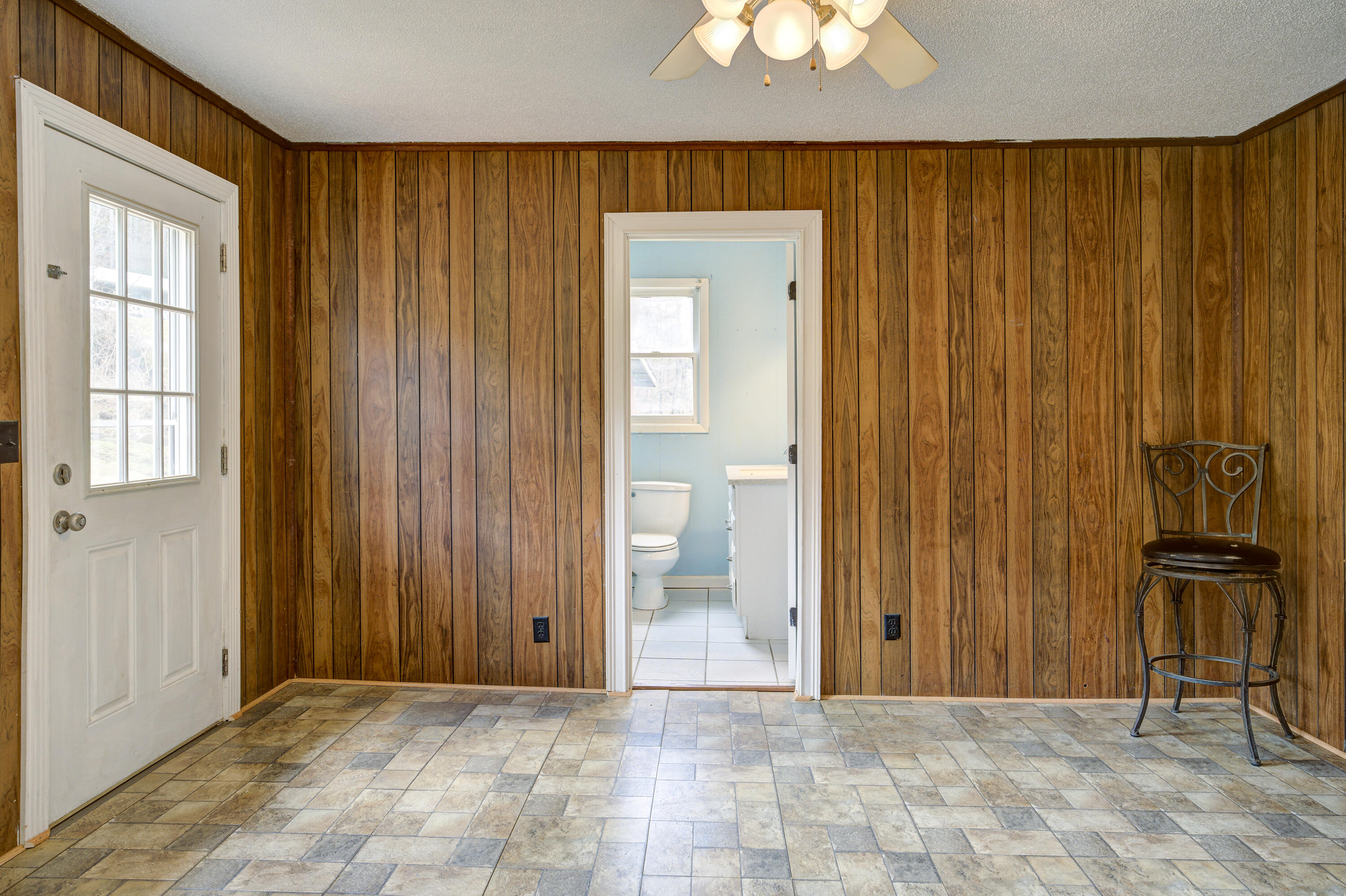 288 Shell Creek Road Roan Mountain, TN 37687 - Photo 18 of 31 Dining room