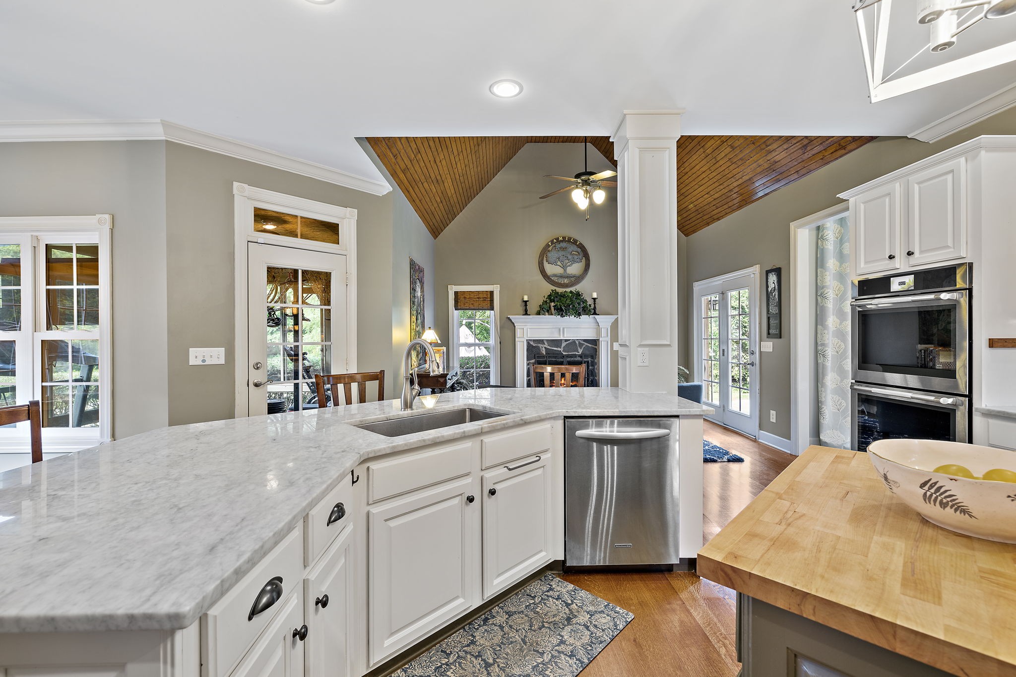 1420 Hunter Road Franklin, TN 37064 - Photo 19 of 57 a kitchen with stainless steel appliances granite countertop a sink and cabinets