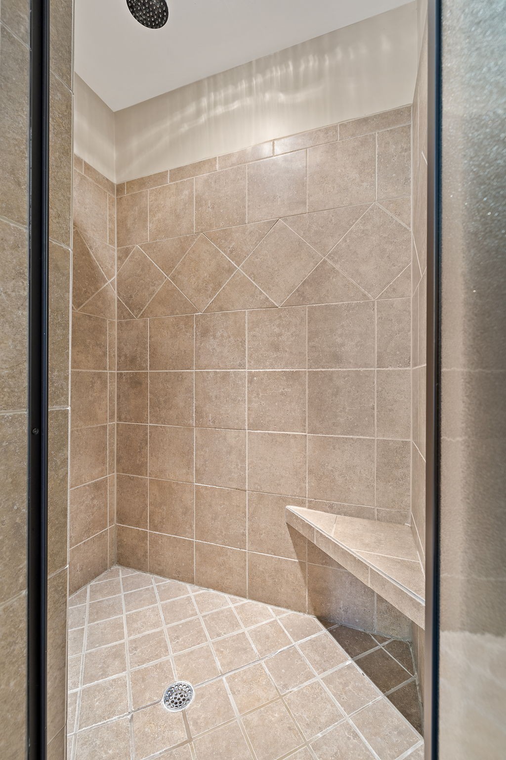 1420 Hunter Road Franklin, TN 37064 - Photo 29 of 57 a bathroom with a bathtub
