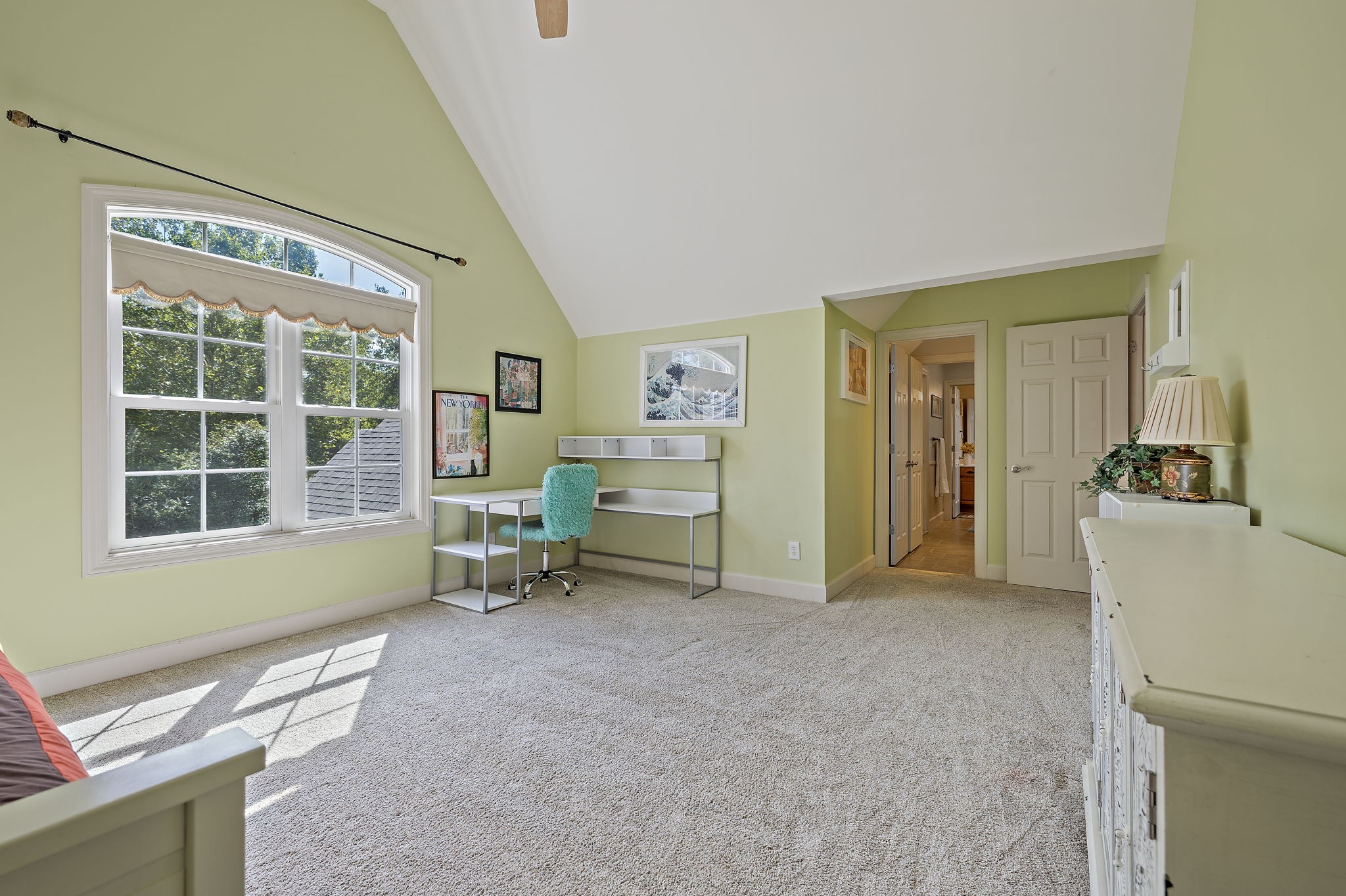 1420 Hunter Road Franklin, TN 37064 - Photo 34 of 57 a room with furniture and a window