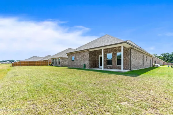 $2,100 | 128 Rose Of Sharon Lane, Lafayette, LA 70508