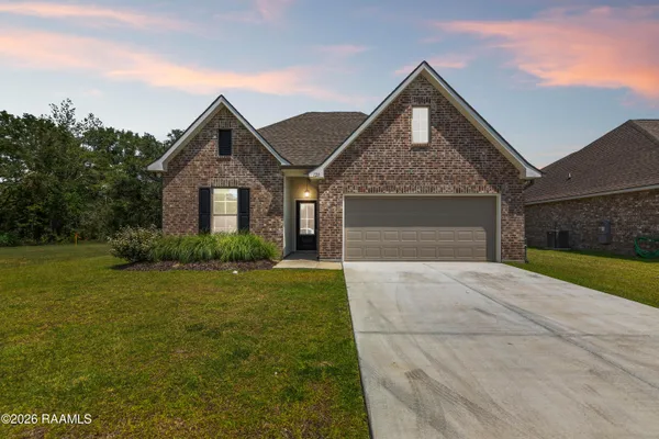 $2,100 | 128 Rose Of Sharon Lane, Lafayette, LA 70508