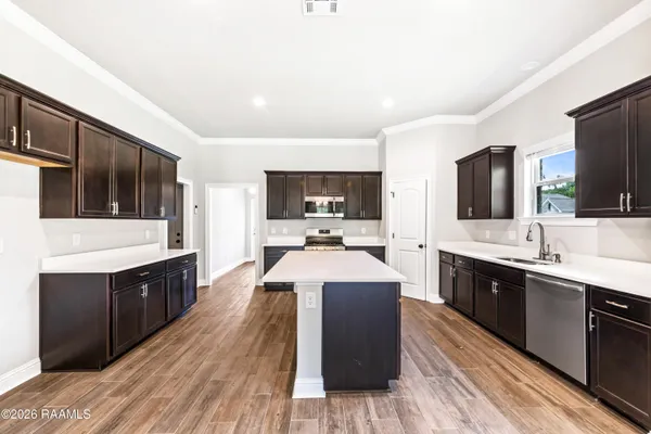 $2,100 | 128 Rose Of Sharon Lane, Lafayette, LA 70508