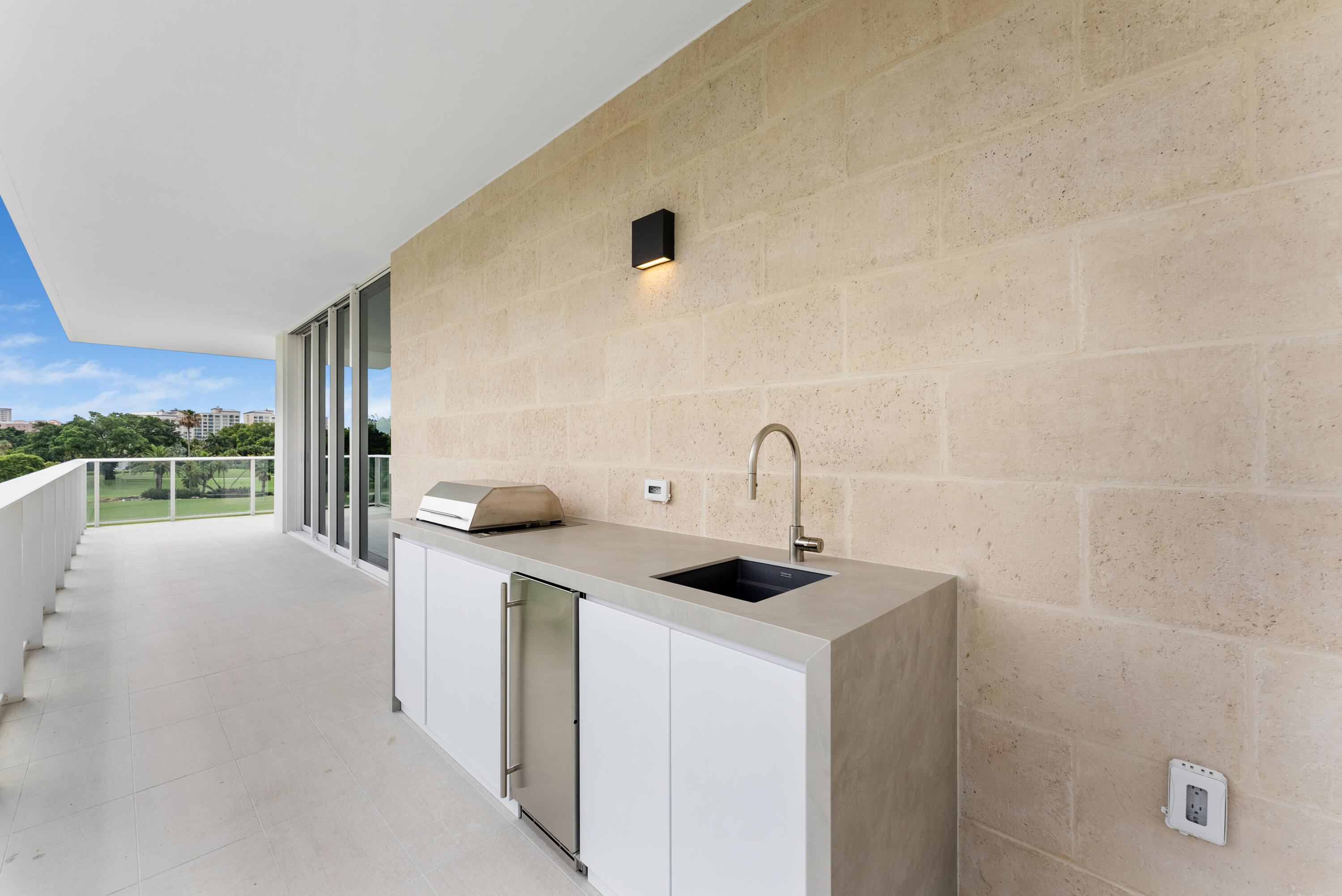 210 Southeast Mizner Boulevard, Unit 301 Boca Raton, FL 33432 - Photo 16 of 65 Summer Kitchen