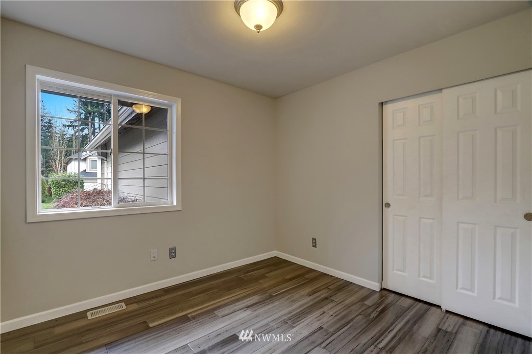 3216 201st Place Southeast Bothell, WA 98012 - Photo 11 of 17