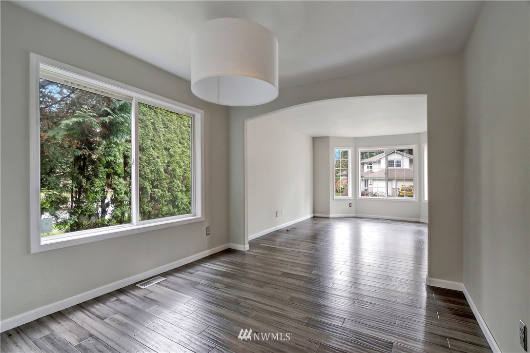 3216 201st Place Southeast Bothell, WA 98012 - Photo 4 of 17