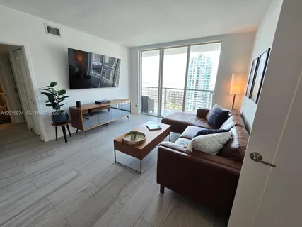 $4,400 | 325 South Biscayne Boulevard, Unit 3719, Miami, FL 33131