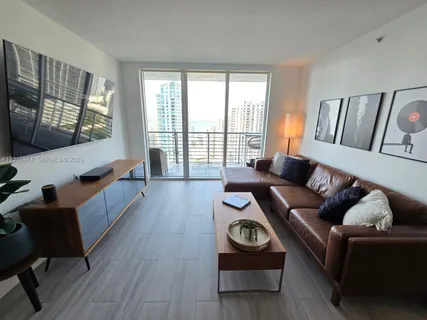 $4,400 | 325 South Biscayne Boulevard, Unit 3719, Miami, FL 33131