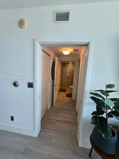 $4,400 | 325 South Biscayne Boulevard, Unit 3719, Miami, FL 33131