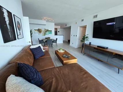 $4,400 | 325 South Biscayne Boulevard, Unit 3719, Miami, FL 33131