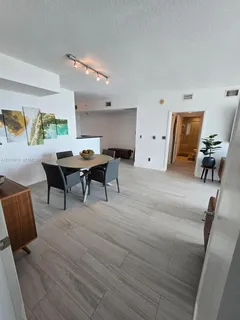 $4,400 | 325 South Biscayne Boulevard, Unit 3719, Miami, FL 33131