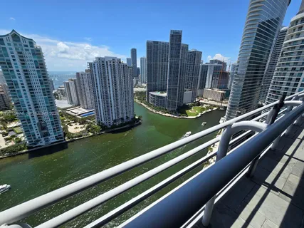 $4,400 | 325 South Biscayne Boulevard, Unit 3719, Miami, FL 33131