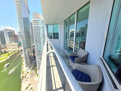 $4,400 | 325 South Biscayne Boulevard, Unit 3719, Miami, FL 33131