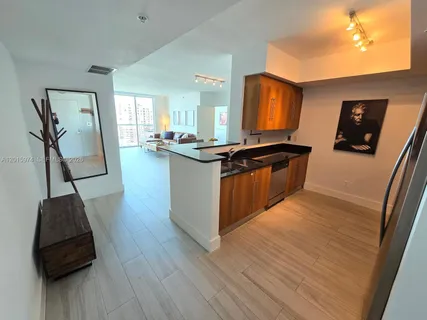 $4,400 | 325 South Biscayne Boulevard, Unit 3719, Miami, FL 33131
