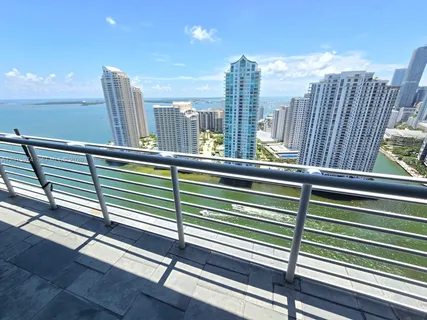 $4,400 | 325 South Biscayne Boulevard, Unit 3719, Miami, FL 33131