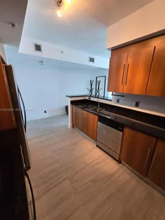 $4,400 | 325 South Biscayne Boulevard, Unit 3719, Miami, FL 33131