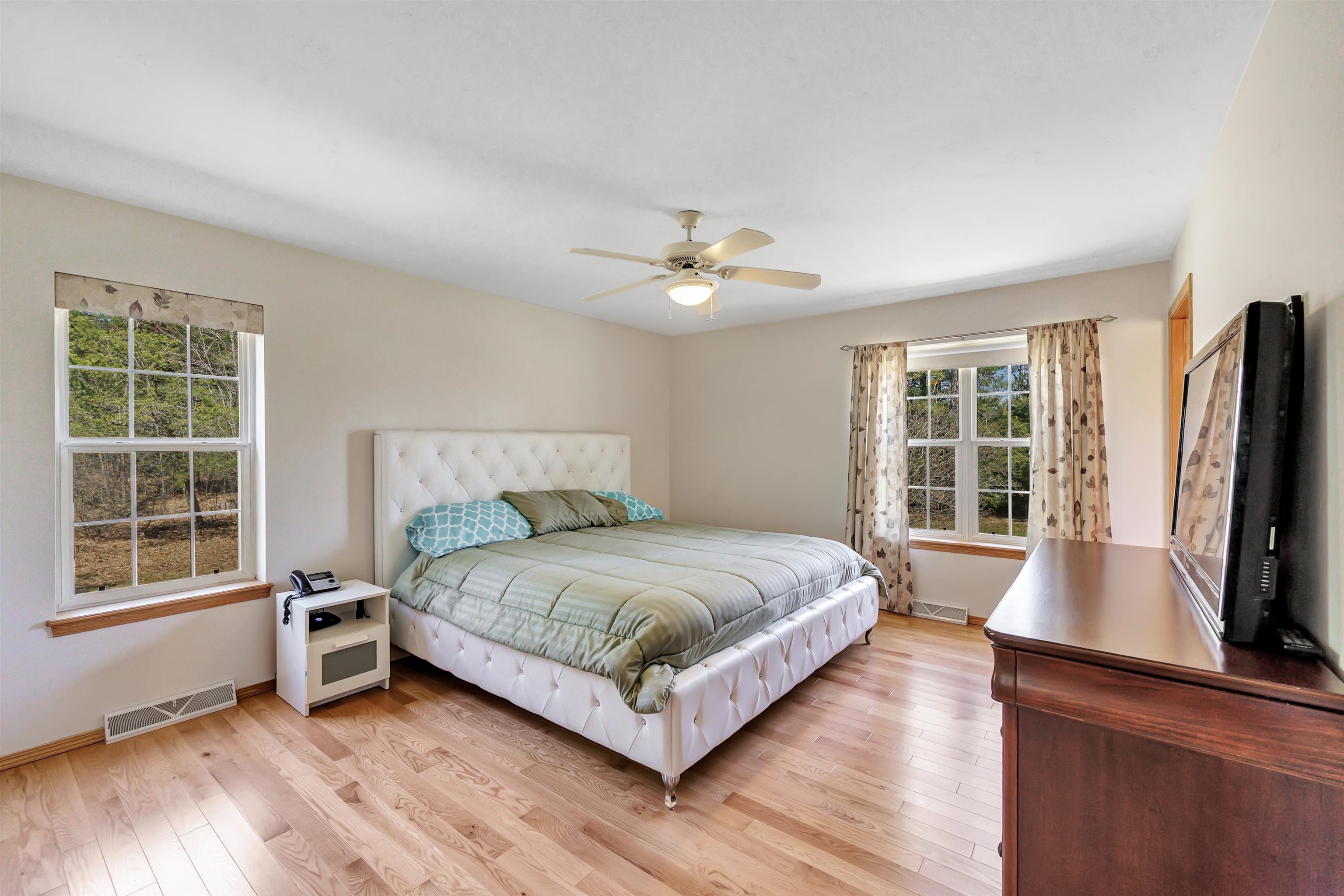 5142 Menominee Line Road Gillett, WI 54124 - Photo 12 of 52