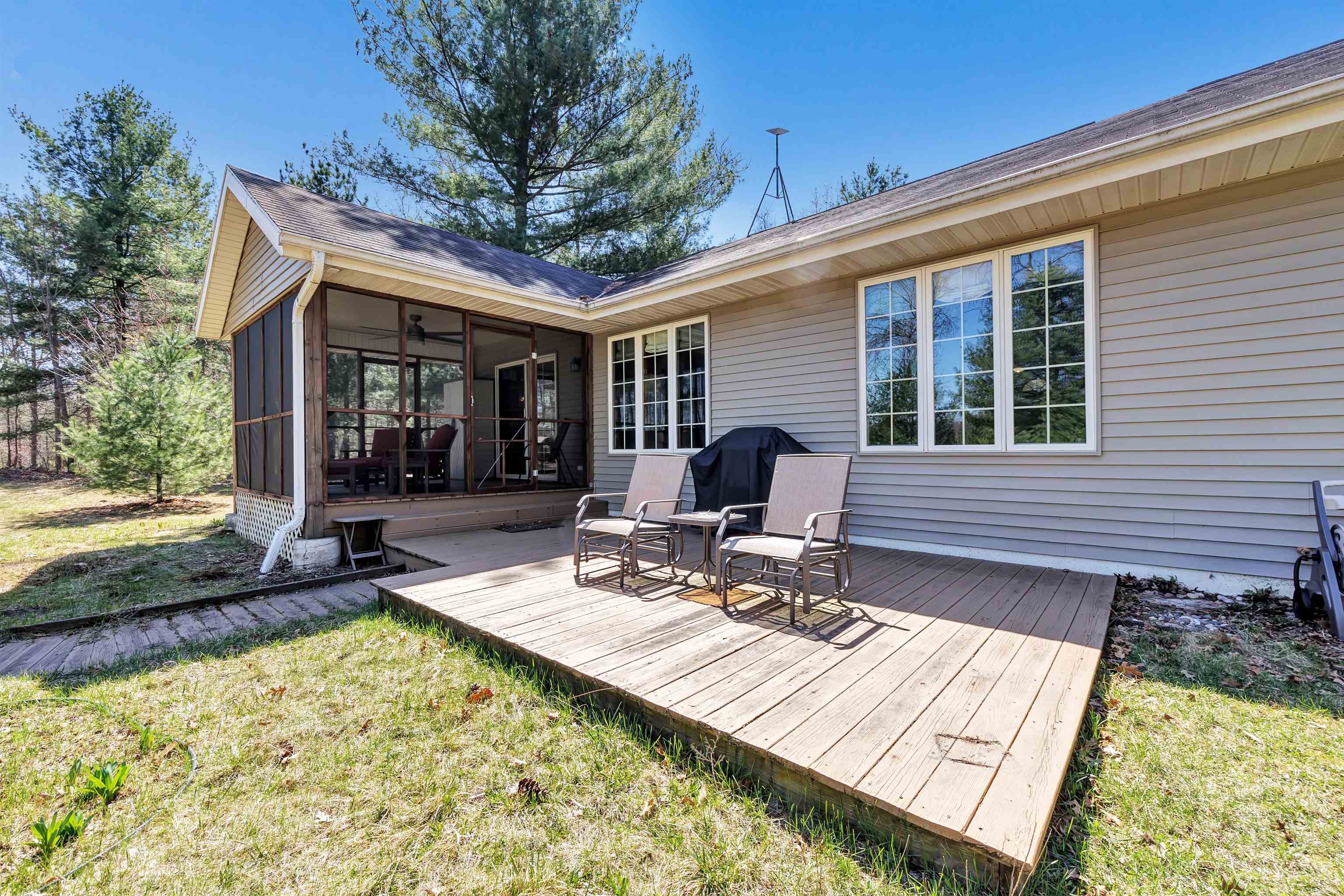 5142 Menominee Line Road Gillett, WI 54124 - Photo 27 of 52