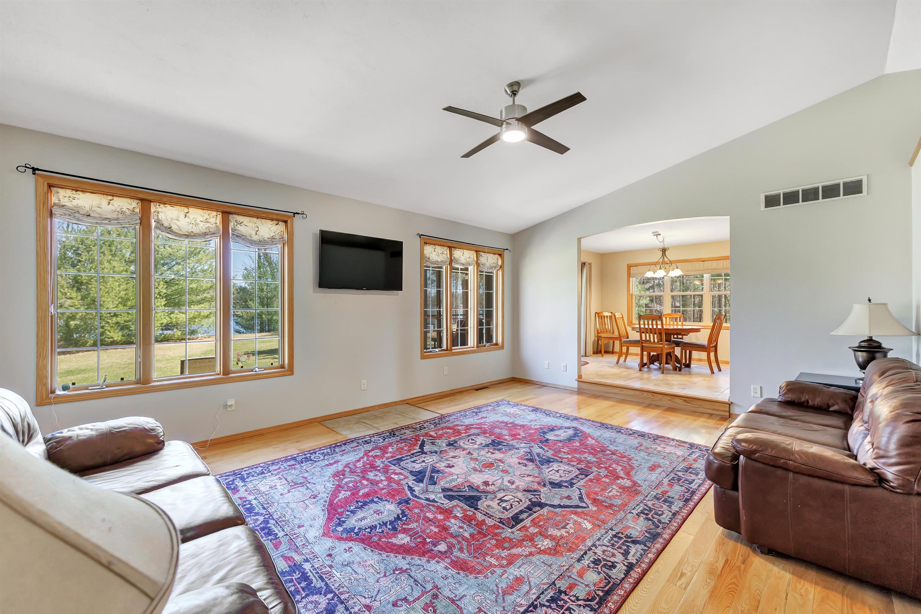 5142 Menominee Line Road Gillett, WI 54124 - Photo 3 of 52