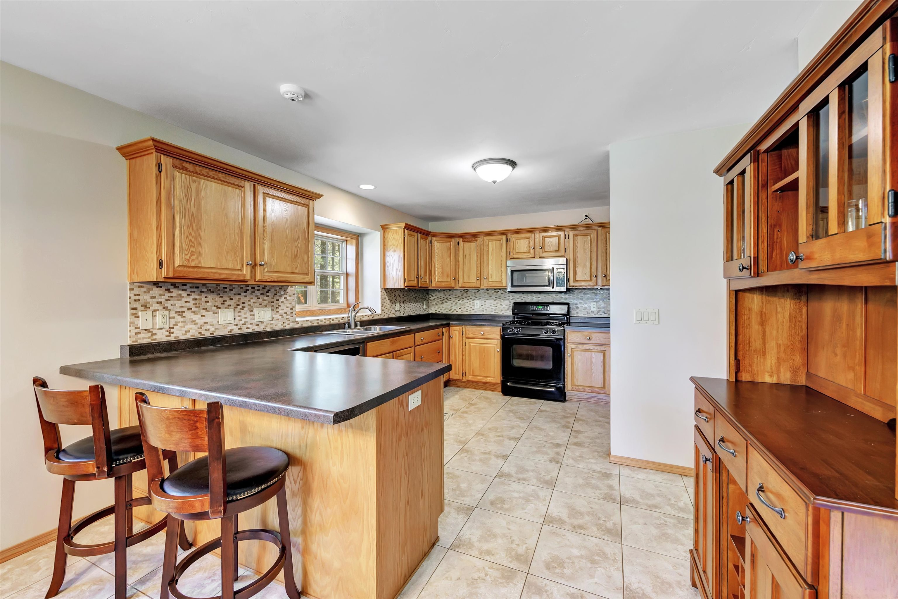 5142 Menominee Line Road Gillett, WI 54124 - Photo 9 of 52