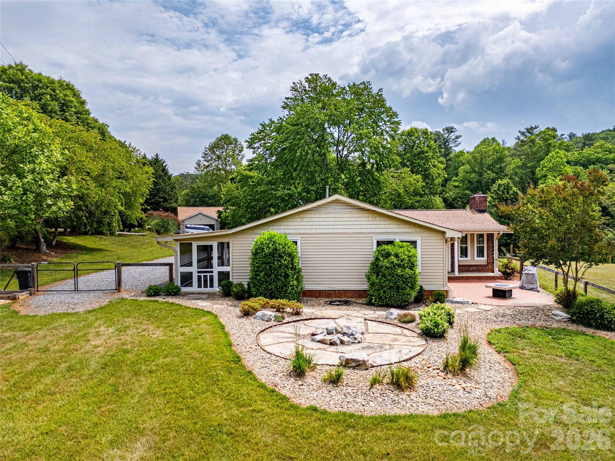 15 Bowman Ridge Road, Unit 1 Hendersonville, NC 28739 - Photo 4 of 46 Gallery Image 4