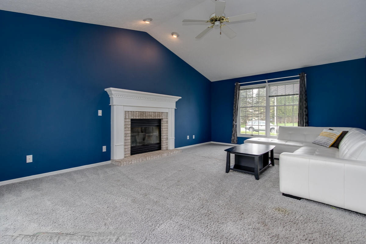 1744 Riva Ridge Drive Southeast Grand Rapids, MI 49546 - Photo 12 of 24 Living Room