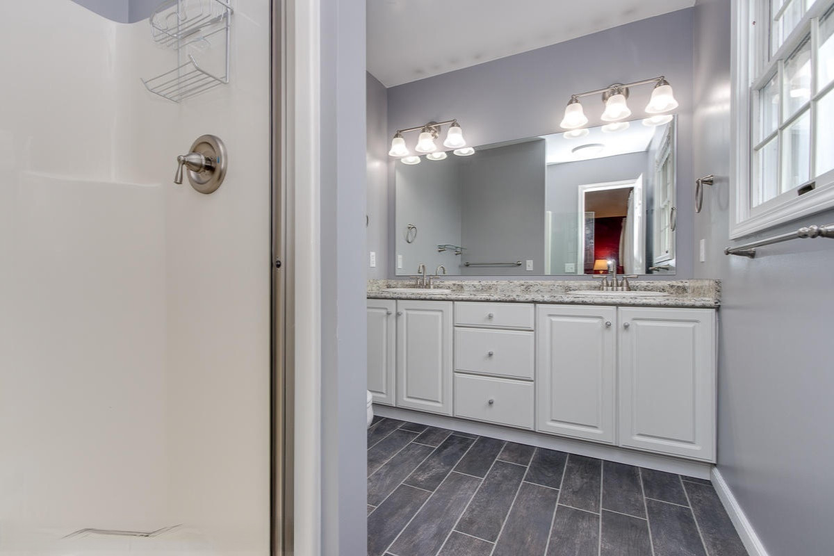 1744 Riva Ridge Drive Southeast Grand Rapids, MI 49546 - Photo 17 of 24 Master Bath