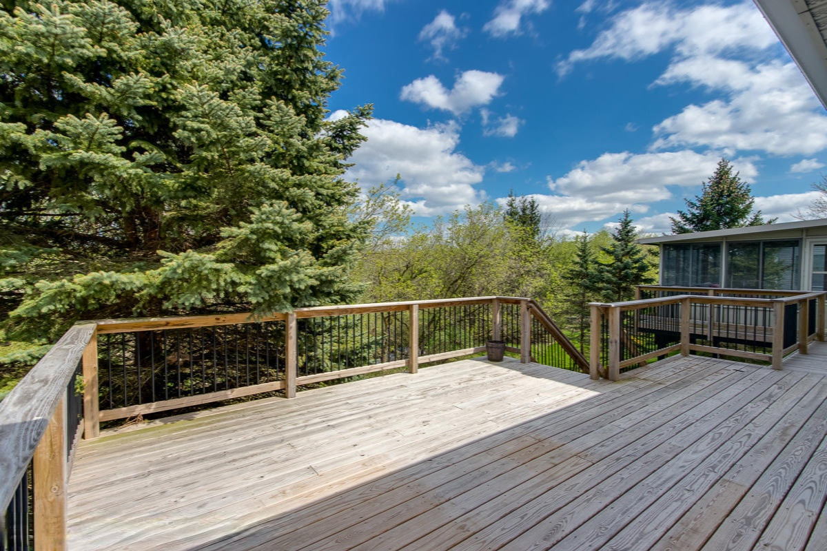 1744 Riva Ridge Drive Southeast Grand Rapids, MI 49546 - Photo 21 of 24 Deck