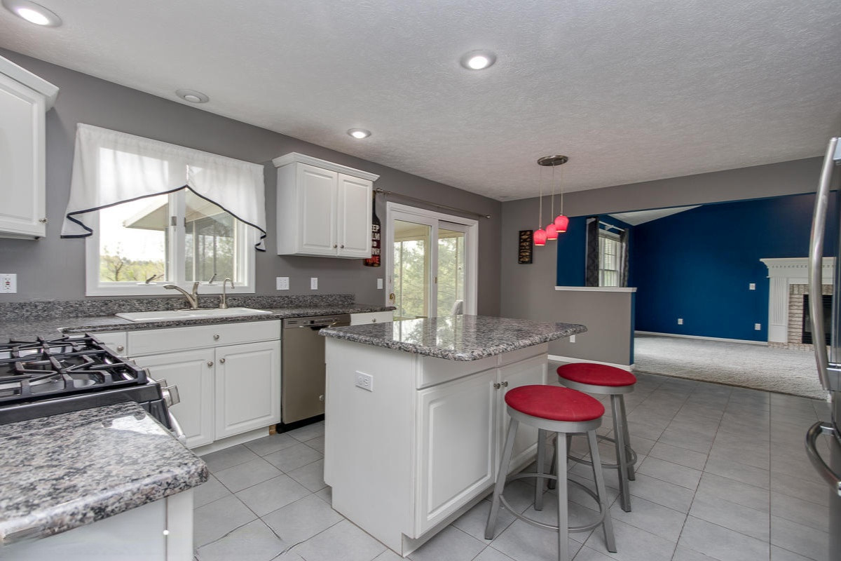 1744 Riva Ridge Drive Southeast Grand Rapids, MI 49546 - Photo 10 of 24 Kitchen