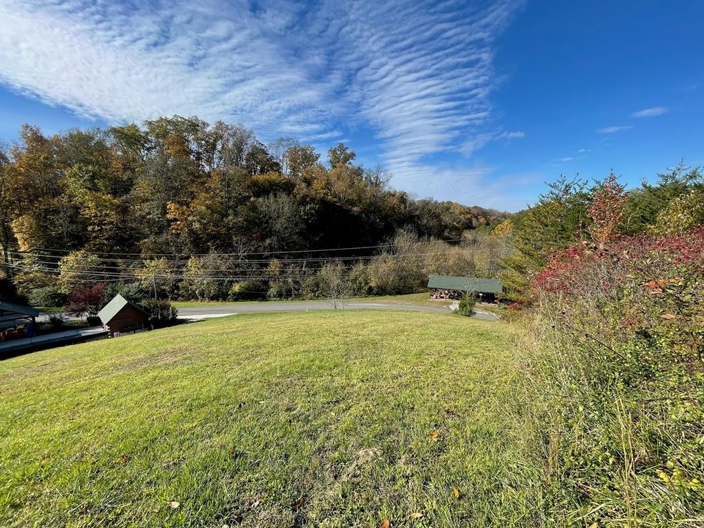 40 Eagle Springs Road Sevierville, TN 37876 - Photo 1 of 17