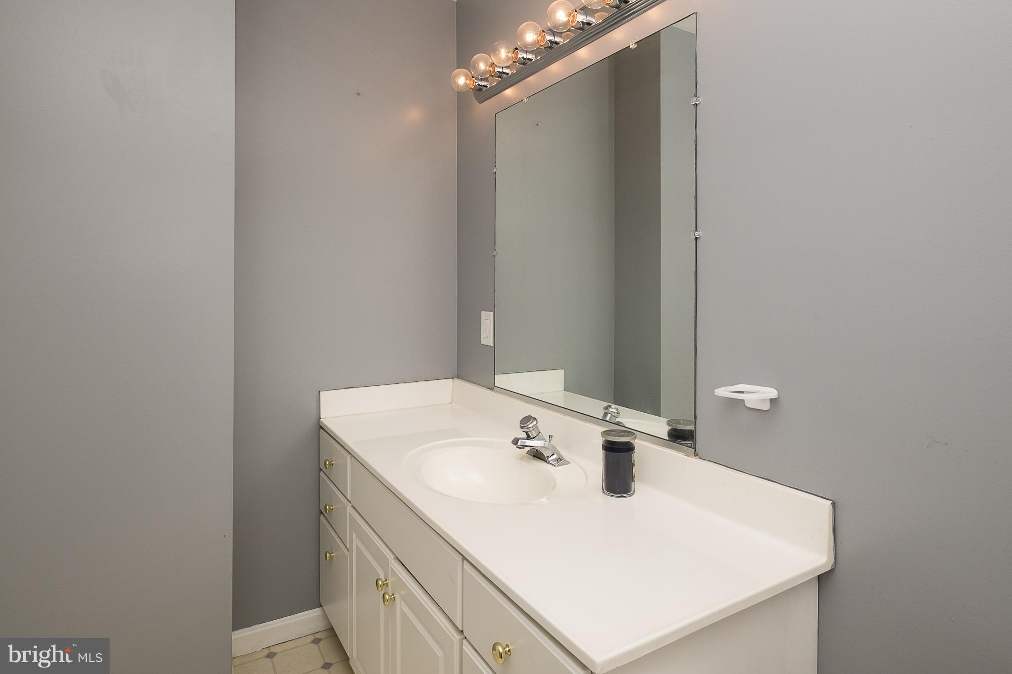 6294 Old Washington Road Elkridge, MD 21075 - Photo 19 of 30 Bath