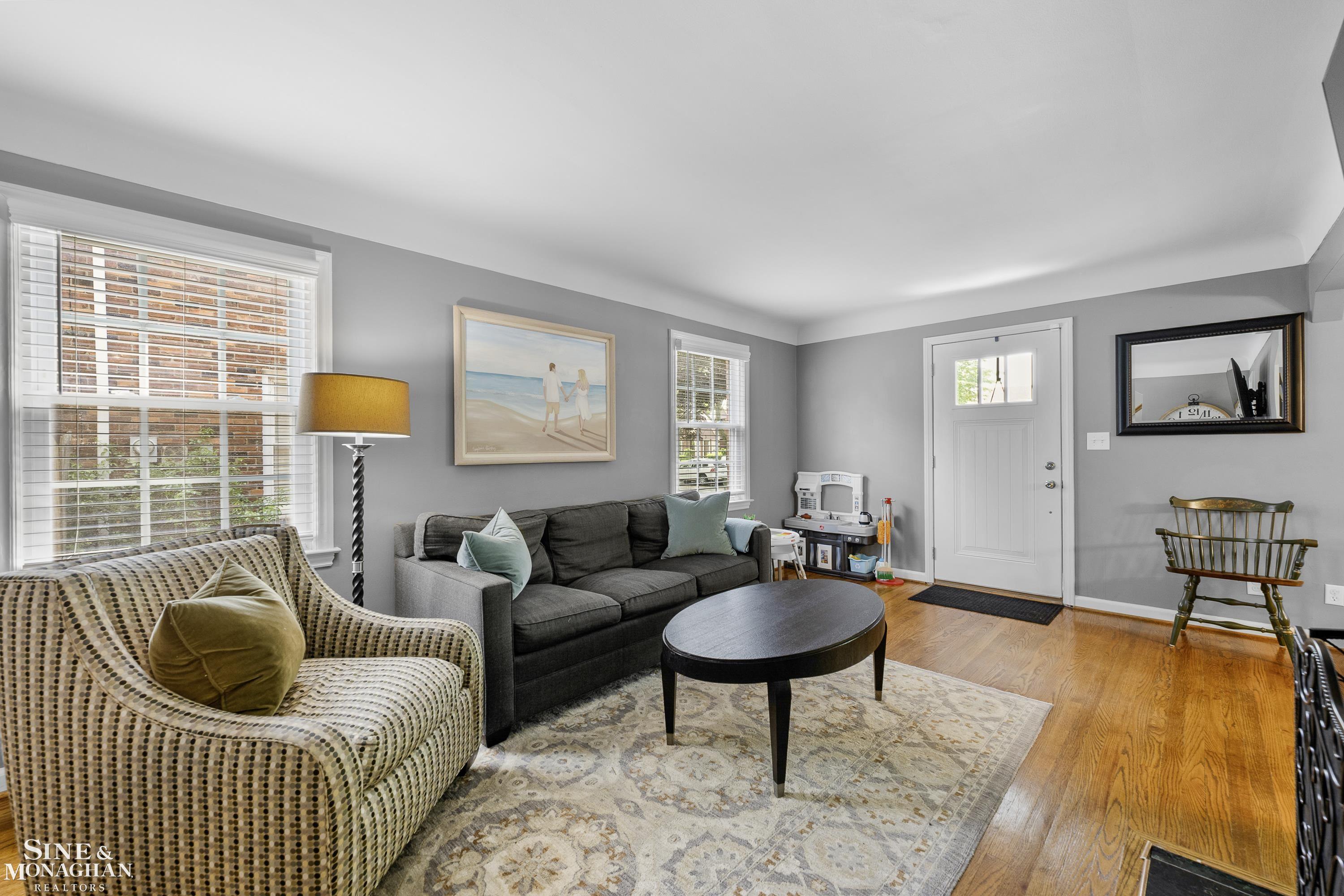 1984 Lancaster Street Grosse Pointe Woods, MI 48236 - Photo 7 of 33