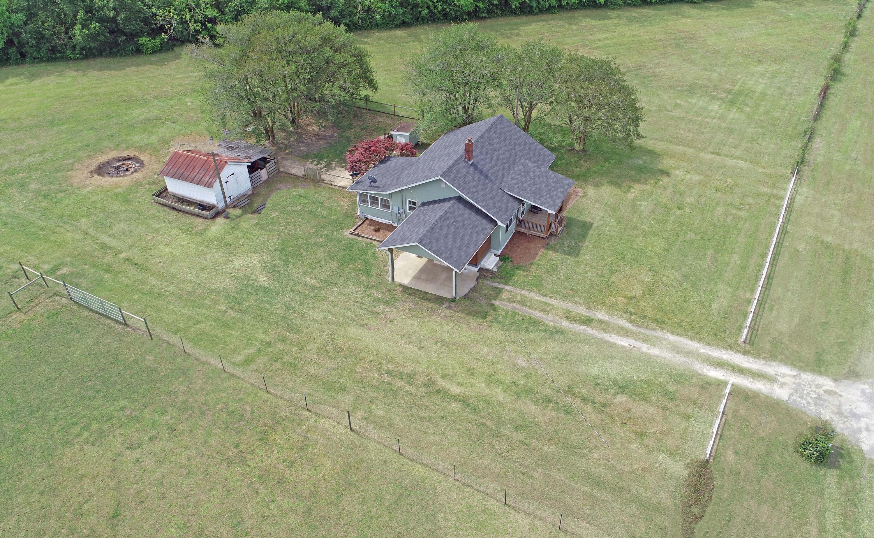 1315 State Rd S-38-81 Elloree, SC 29047 - Photo 5 of 38 6