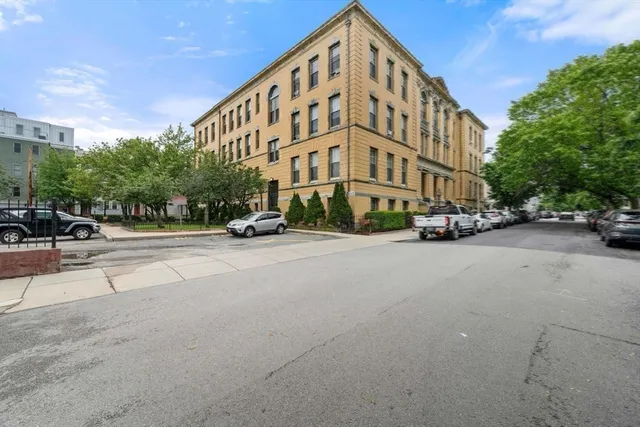 $515,000 | 350 West Fourth Street, Unit 103, Boston, MA 02127