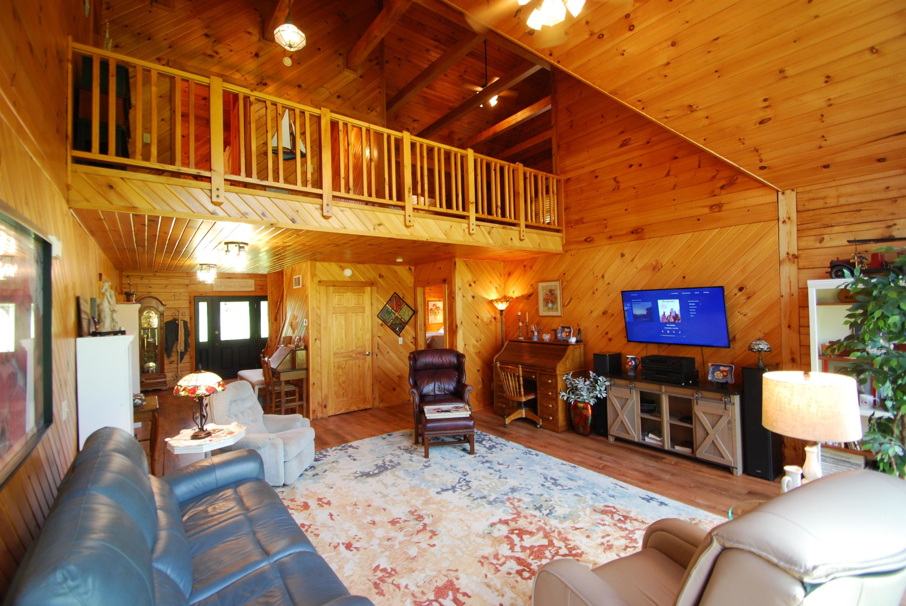 5592 Linksview Way Gladwin, MI 48624 - Photo 23 of 87 1947550-af1a6af3-b0e4-4a25-bb24-d193f4a06072.JPG