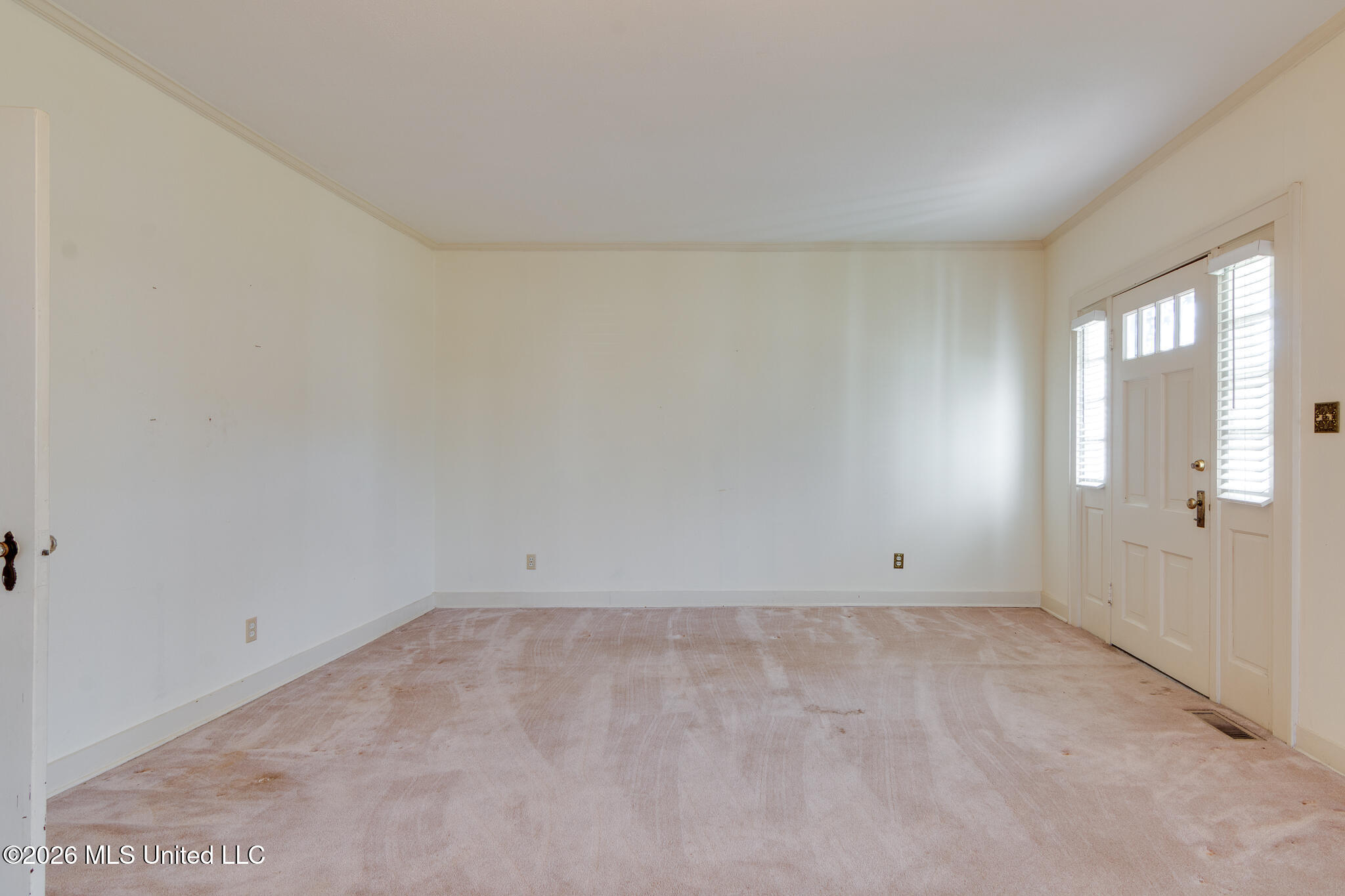 104 East South Avenue Crenshaw, MS 38621 - Photo 2 of 33 104 East South Avenue-6