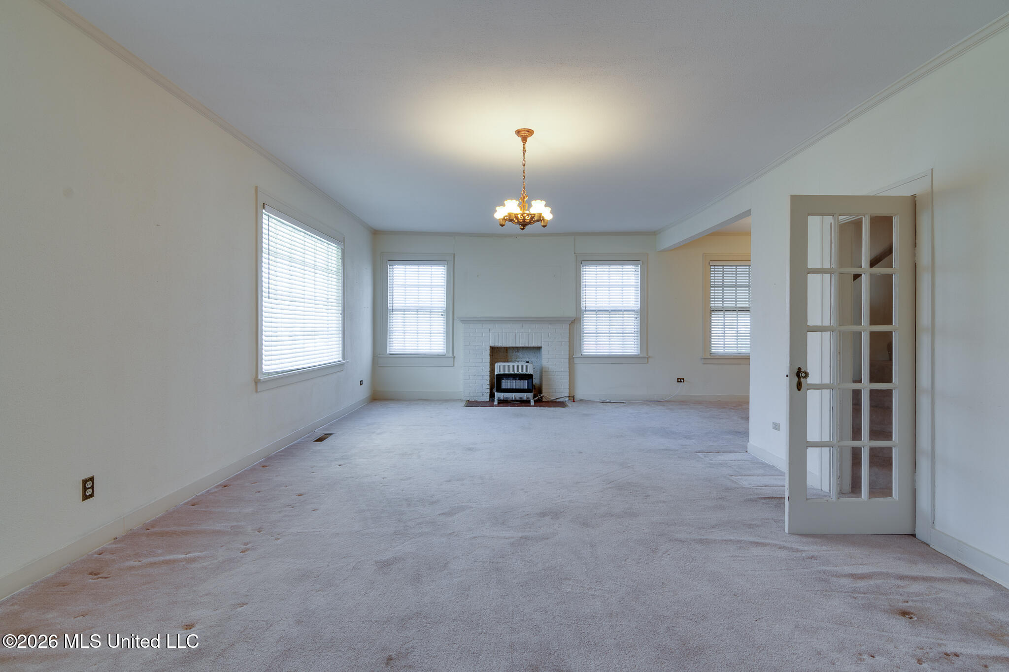 104 East South Avenue Crenshaw, MS 38621 - Photo 3 of 33 104 East South Avenue-4